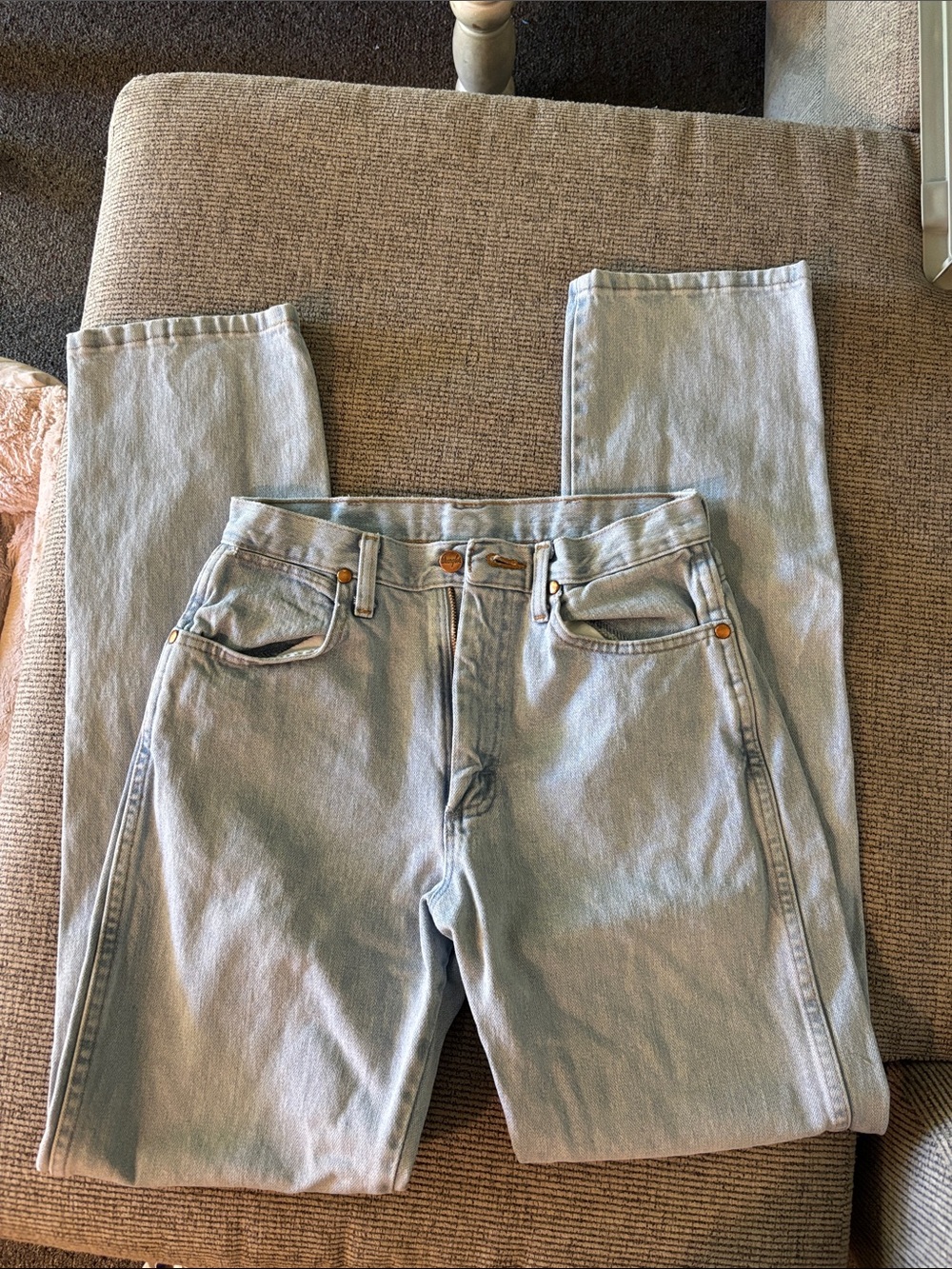 Wrangler Light Blue Straight Leg Women's Jeans (3 x 34)